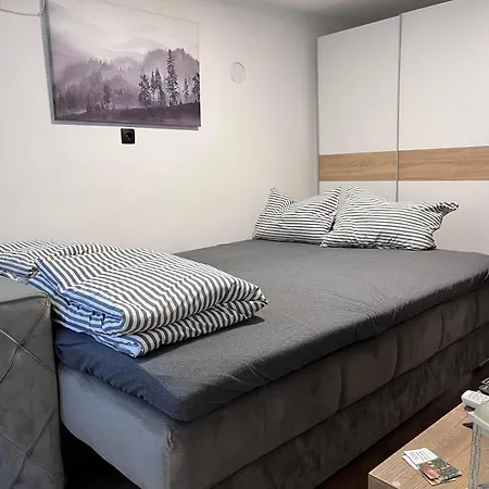 Mirka Apartment