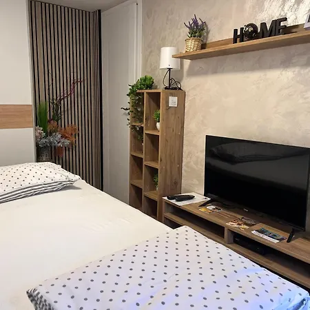 Mirka Apartman *